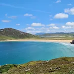 Where The Ocean Meets The Sky - 5 Min From Surfing *