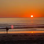 Séjour chez l'habitant Where The Ocean Meets The Sky - 5 Min From Surfing *