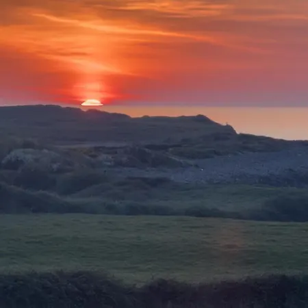 Where The Ocean Meets The Sky - 5 Min From Surfing Tullaghan