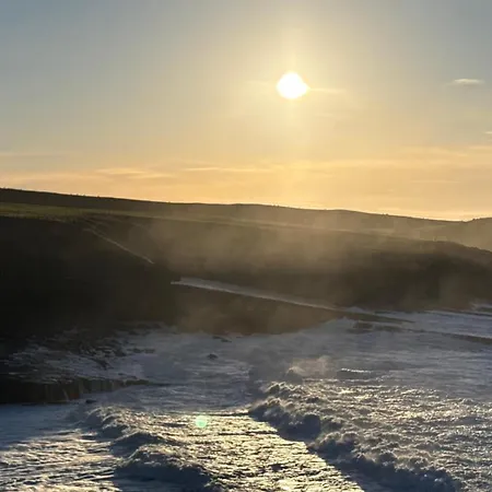 Where The Ocean Meets The Sky - 5 Min From Surfing Privatunterkunft