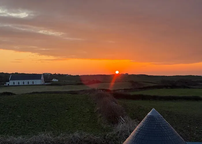 Where The Ocean Meets The Sky - 5 Min From Surfing